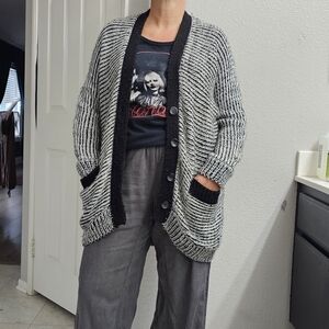 Soft Warm & Cozy Women's Lucca Couture Black White Cardigan With Pockets Medium